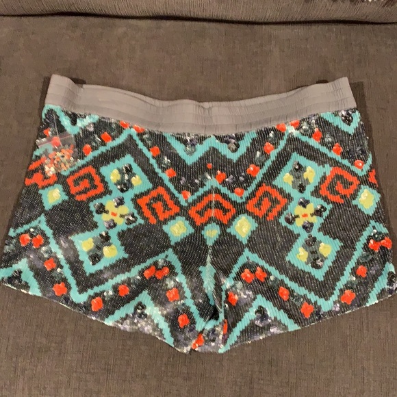 Sequin Short - Picture 2 of 3